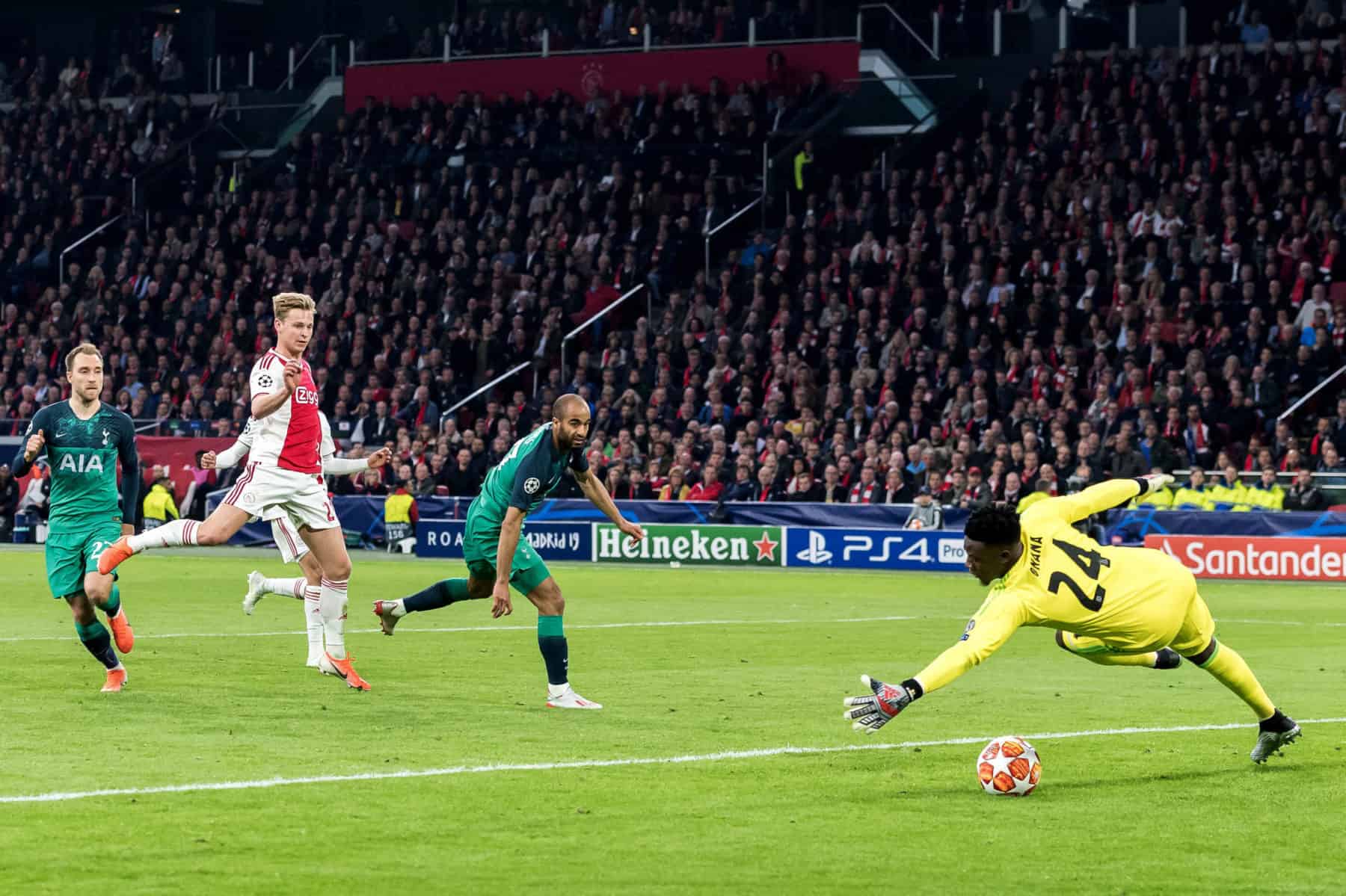 WTF : Lucas Moura saute sur un stadier !